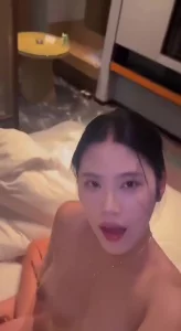 母狗高潮翻白眼了